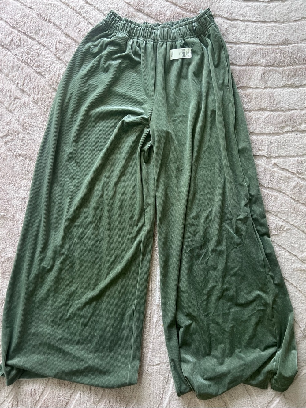 Aerie Wide Leg Elastic Waist Pants - Olive Green - Picture 1 of 4
